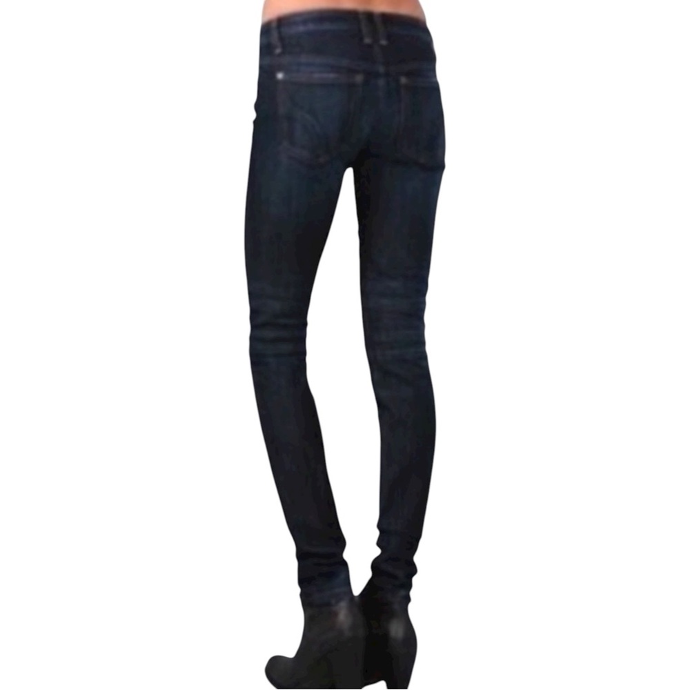 JOE’s JEANS Chelsea Fit Skinny Mid-Rise Jeans in Stefie Wash Size 29 — STAPLE!!!